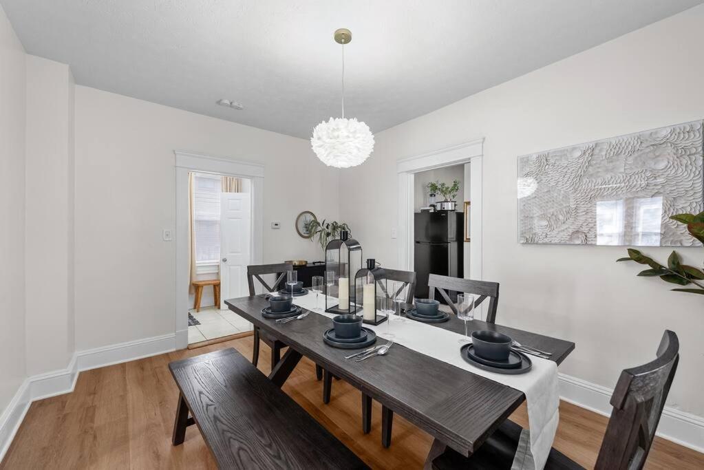 Charming Retreat In Cleveland Βίλα Εξωτερικό φωτογραφία