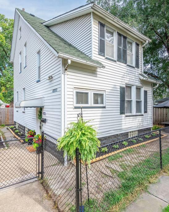 Charming Retreat In Cleveland Βίλα Εξωτερικό φωτογραφία