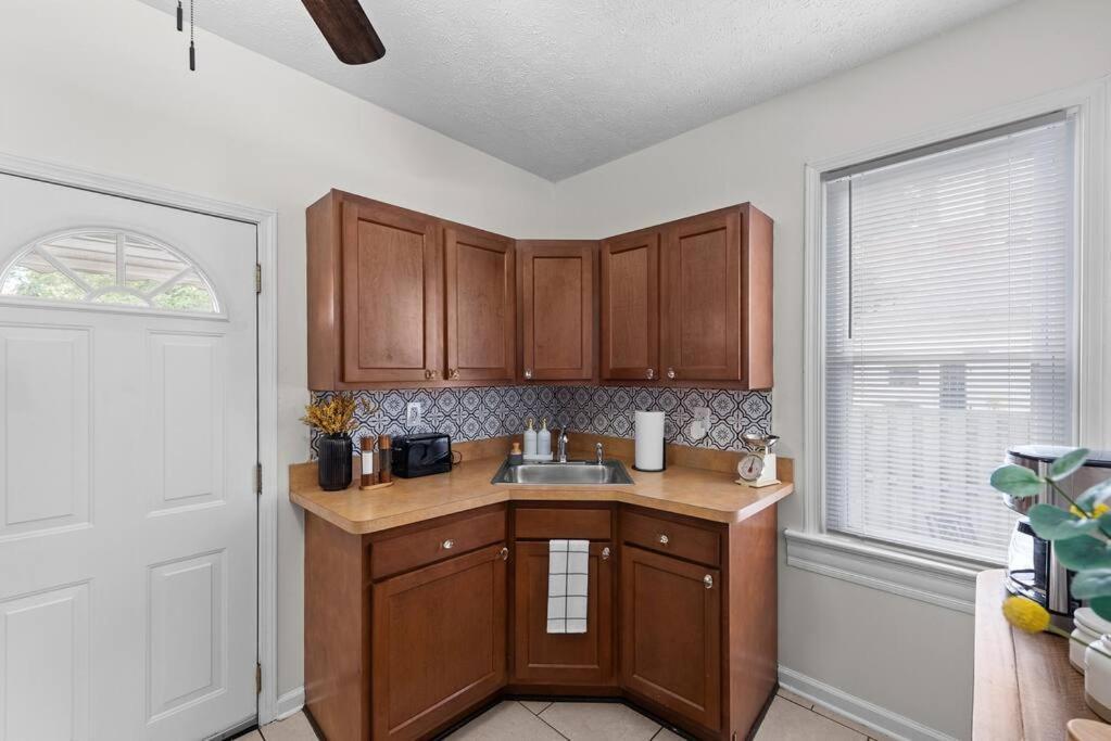 Charming Retreat In Cleveland Βίλα Εξωτερικό φωτογραφία
